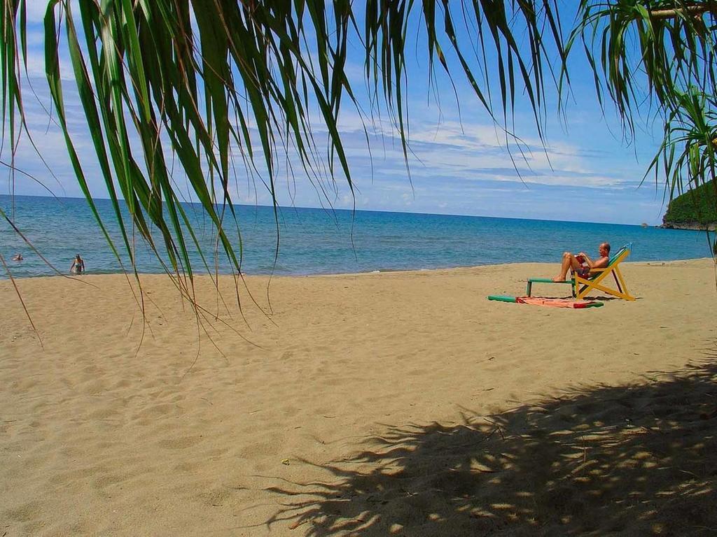 Takatuka Beach Resort Sipalay Exterior photo