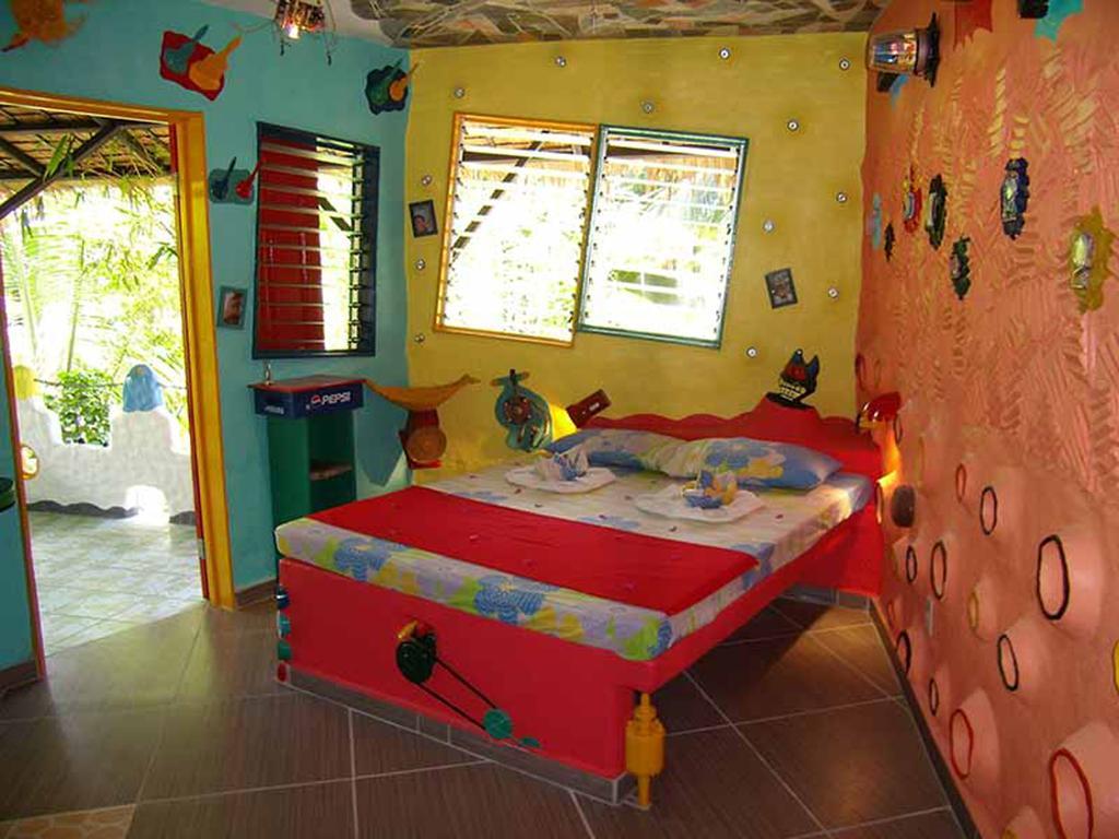 Takatuka Beach Resort Sipalay Room photo